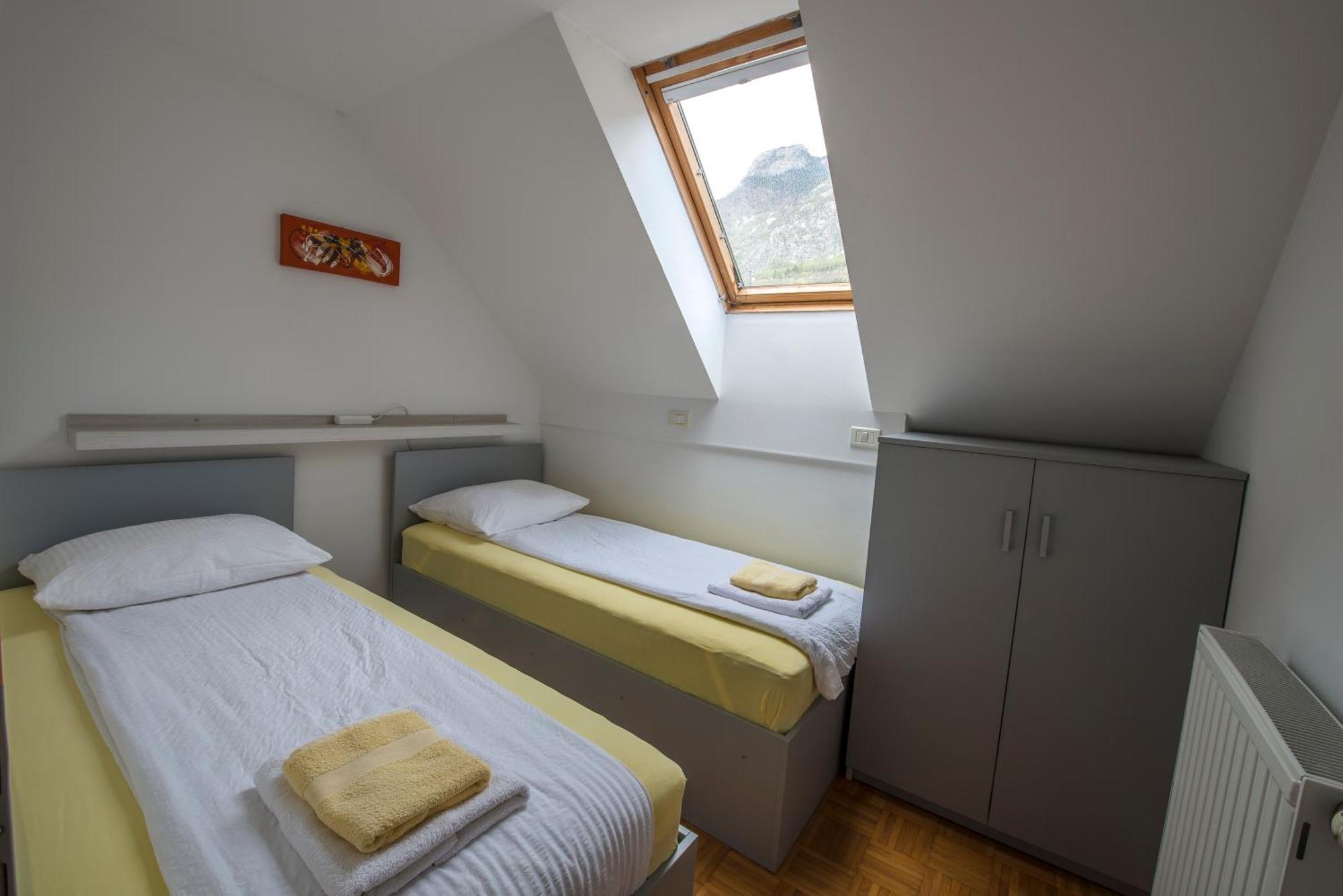 Apartments Rombon Klavdij With Free Onsite Parking Bovec Exteriér fotografie